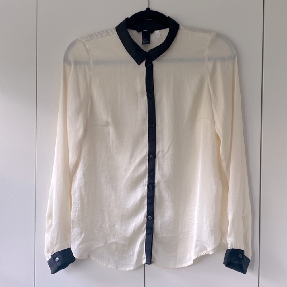 BUNDLE of THREE Blouses - NWT/Great Condition - Picture 6 of 7